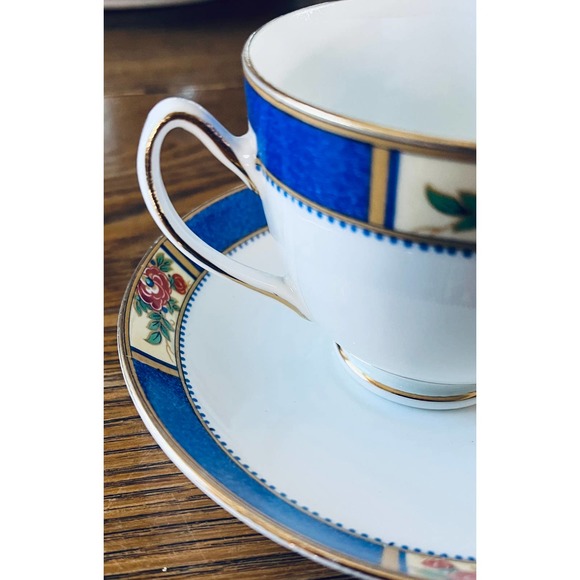 Teacup and Saucer - Hand Painted Flowers 1930s English Bone China - Picture 5 of 9